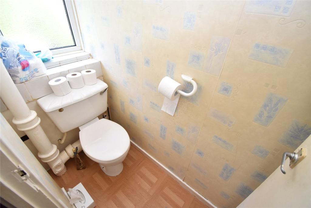 3 bedroom end of terrace house for sale in Grove Road, Houghton Regis