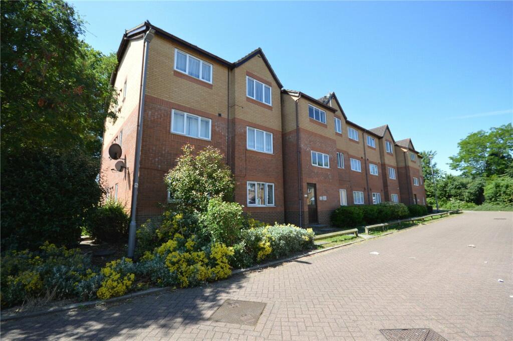 Main image of property: Simpson Close, Leagrave, Luton, Bedfordshire, LU4