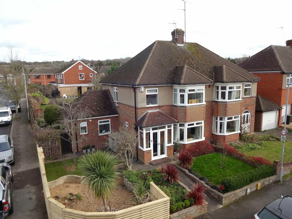 3 bedroom semi-detached house for sale in Manton Drive, Luton, Bedfordshire, LU2