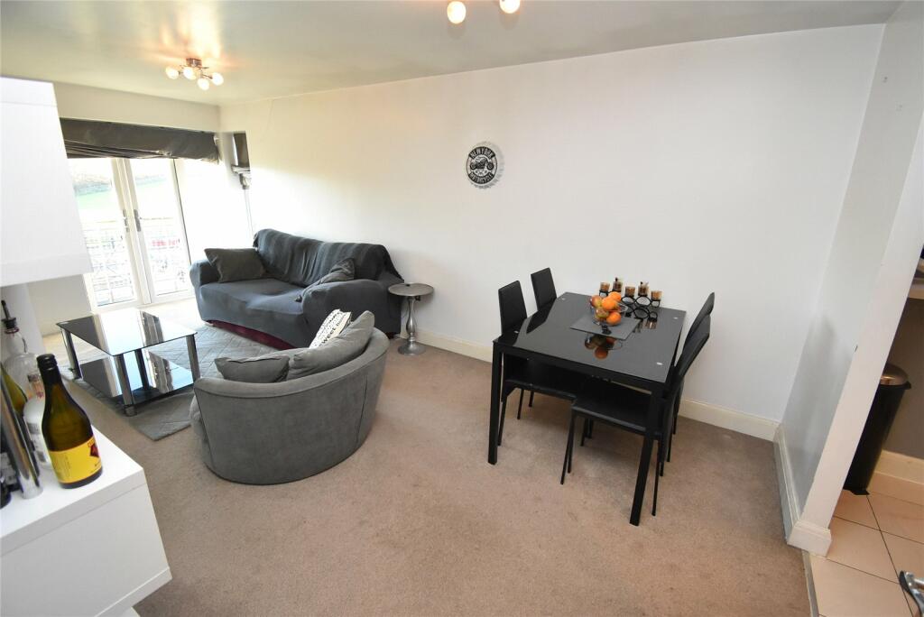 Additional property image - Old Watford Road, Bricket Wood, St. Albans, Hertfordshire, AL2