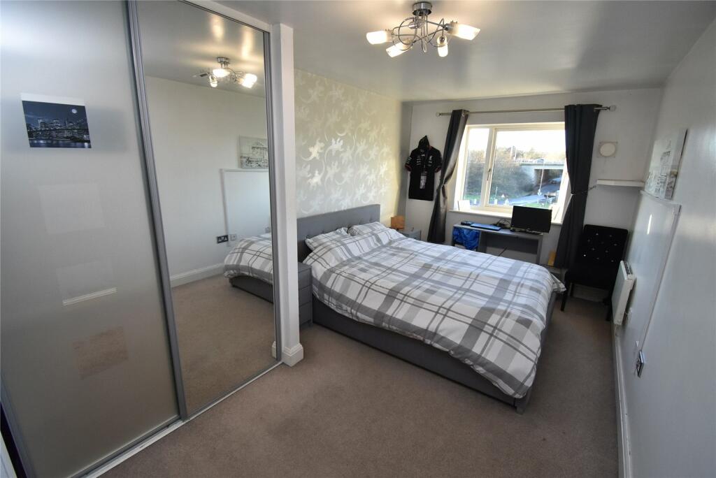 Additional property image - Old Watford Road, Bricket Wood, St. Albans, Hertfordshire, AL2
