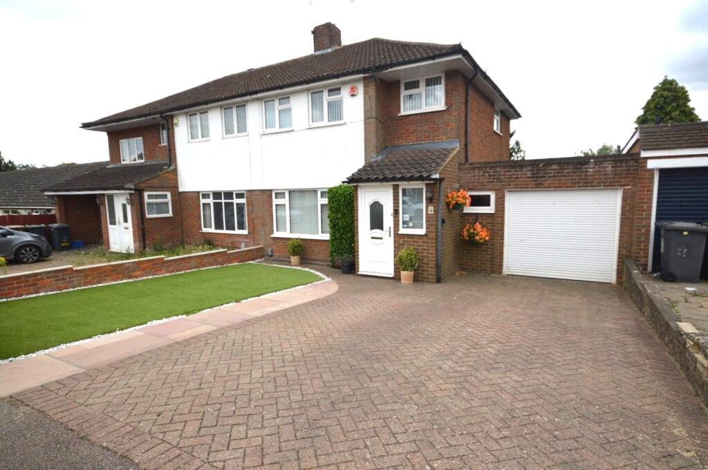 Main image of property: Swasedale Road, Luton, Bedfordshire, LU3