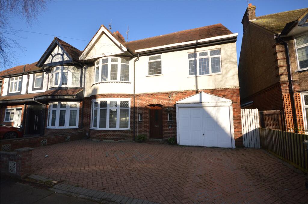 Main image of property: Alexandra Avenue, Luton, Bedfordshire, LU3