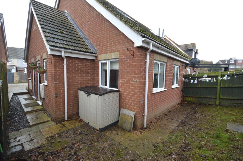 Main image of property: Chester Mews, Luton, Bedfordshire, LU4