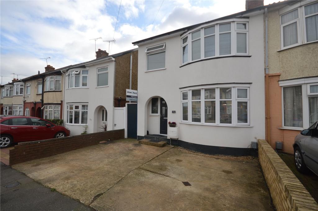 3 bedroom semidetached house for sale in Blundell Road, Luton