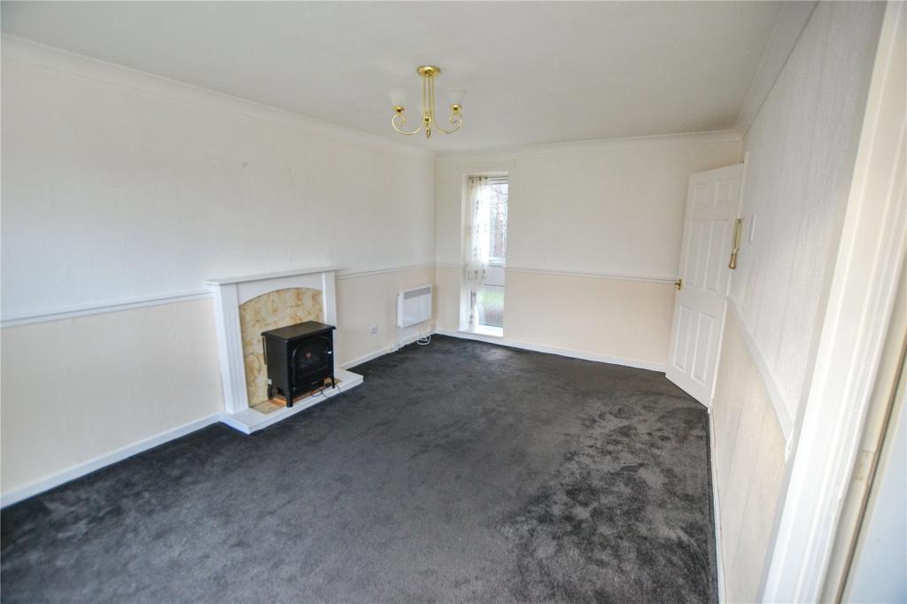 2 bedroom flat for sale in Altrincham Road, Manchester, M23