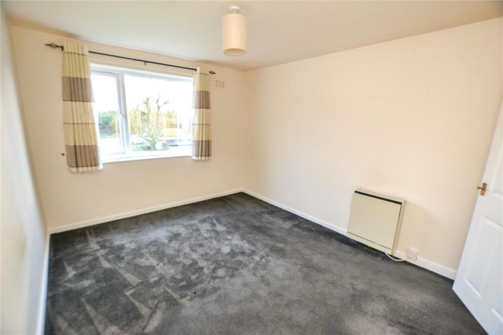 2 bedroom flat for sale in Altrincham Road, Manchester, M23