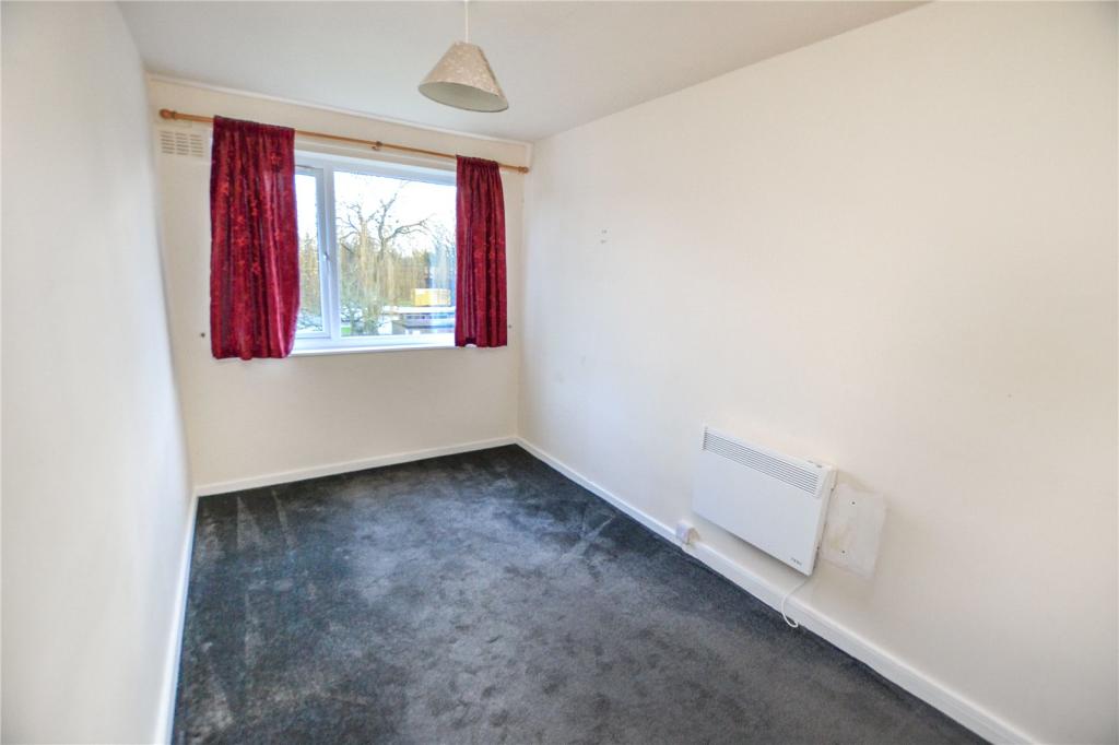 2 bedroom flat for sale in Altrincham Road, Manchester, M23
