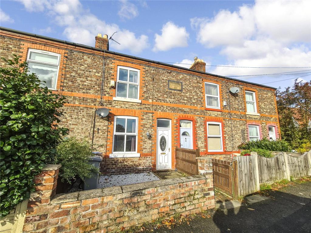 2 bedroom terraced house for sale in Warburton Lane, Partington
