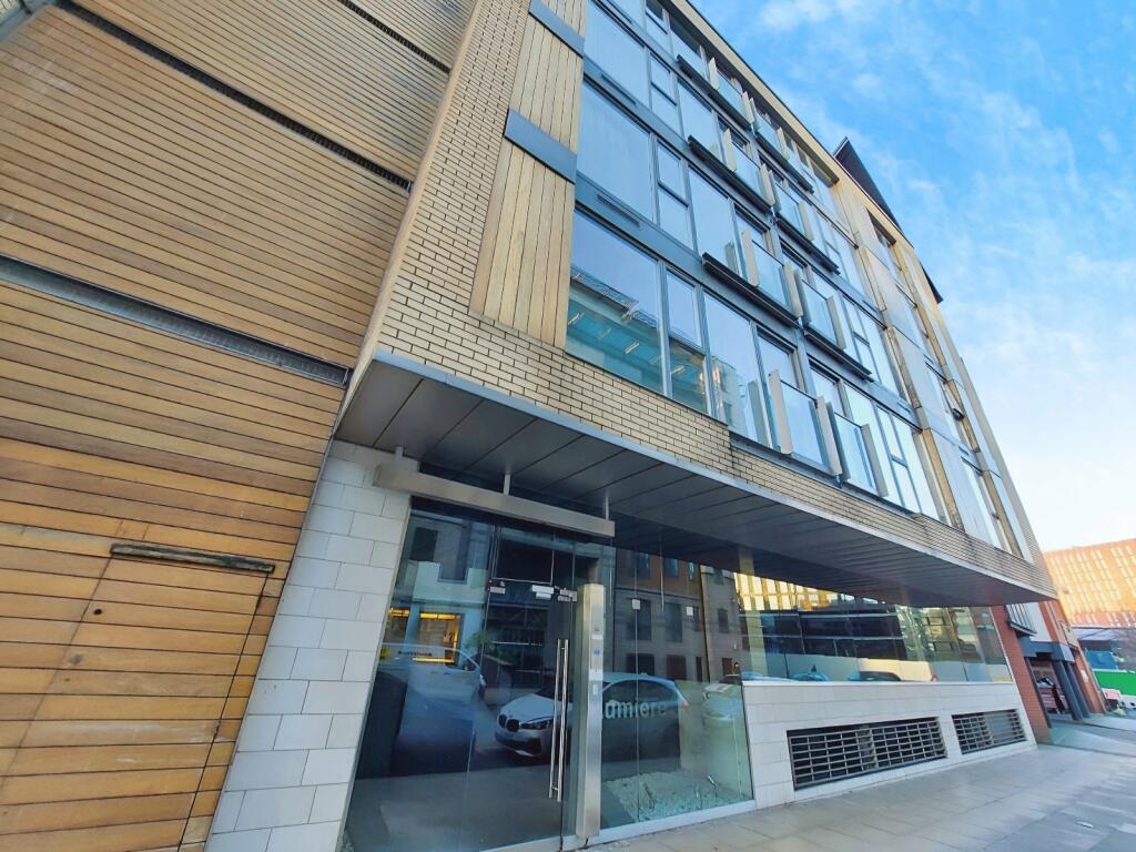 2 bedroom flat for rent in Lumiere Building, 38 City Road East, Southern Gateway, Manchester, M15