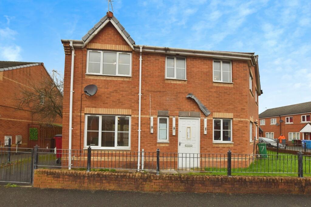 3 bedroom semi-detached house for rent in Cascade Drive, Cheetwood, Cheetham Hill, Manchester, M7