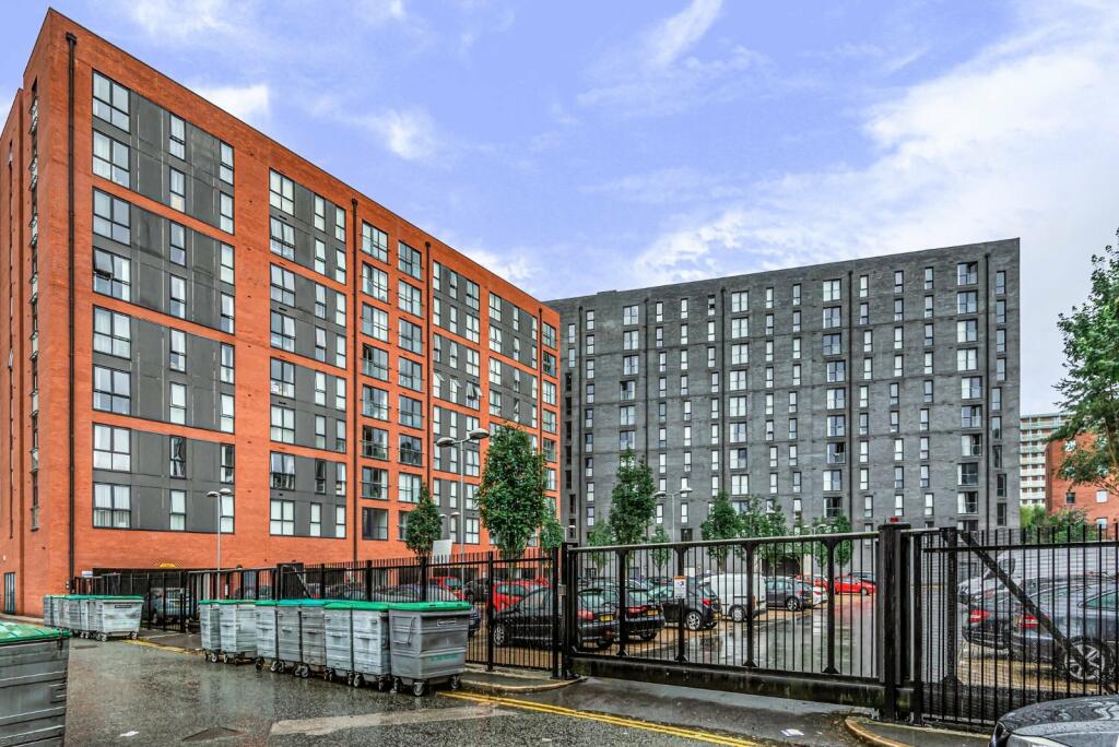 3 bedroom flat for rent in Riverside, Derwent Street, Salford, Manchester, M5