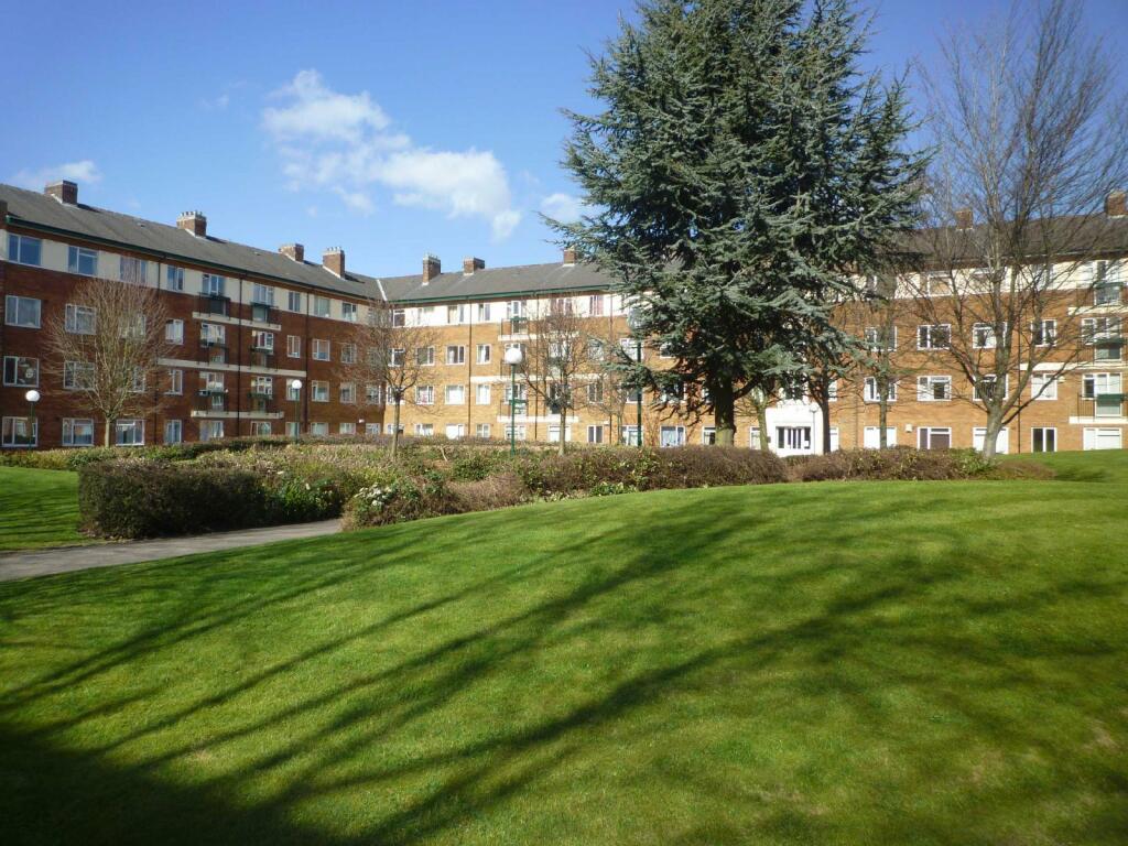 2 bedroom flat for rent in Melmerby Court, St James Park, Eccles New Road, Salford, M5