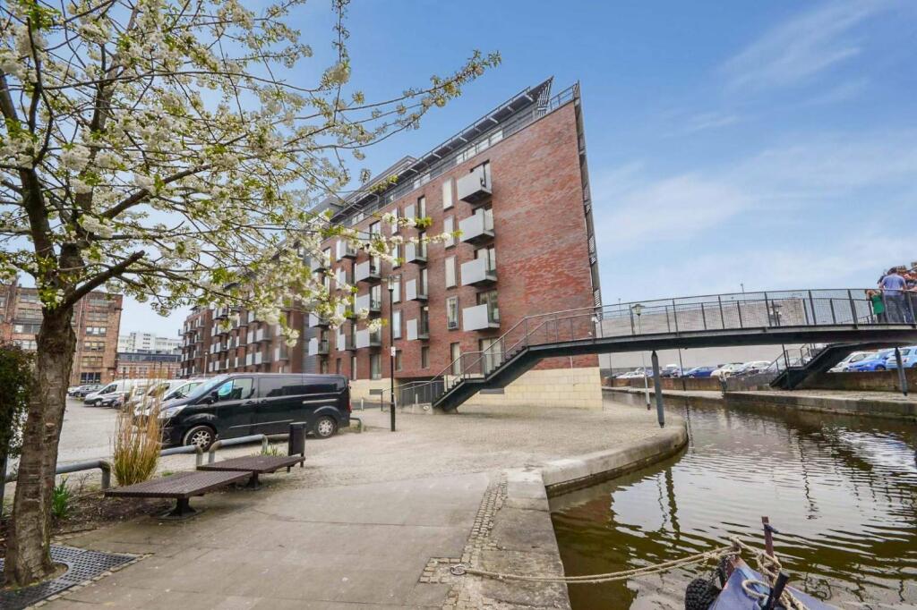 2 bedroom flat for rent in Vantage Quay, 5 Brewer Street, Northern Quarter, Manchester, M1