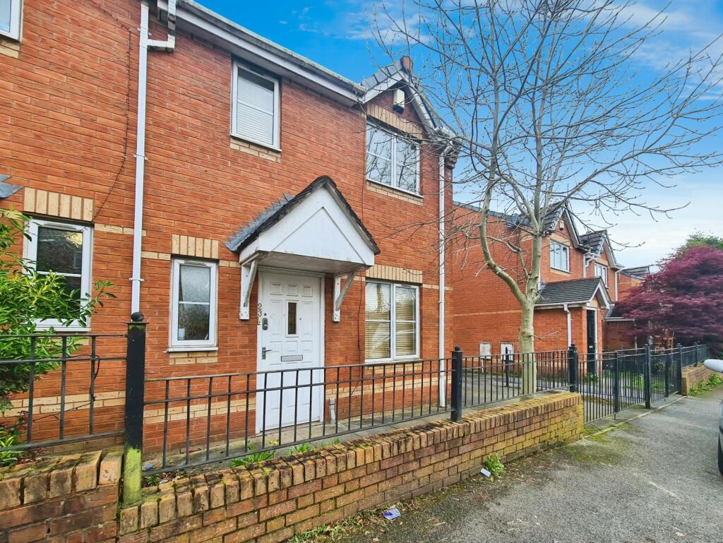 3 bedroom semi-detached house for rent in Bromshill Drive, Salford, Greater Manchester, M7