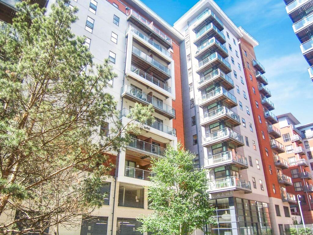 Main image of property: Barton Place, 2 Hornbeam Way, Green Quarter, Manchester City Centre, M4