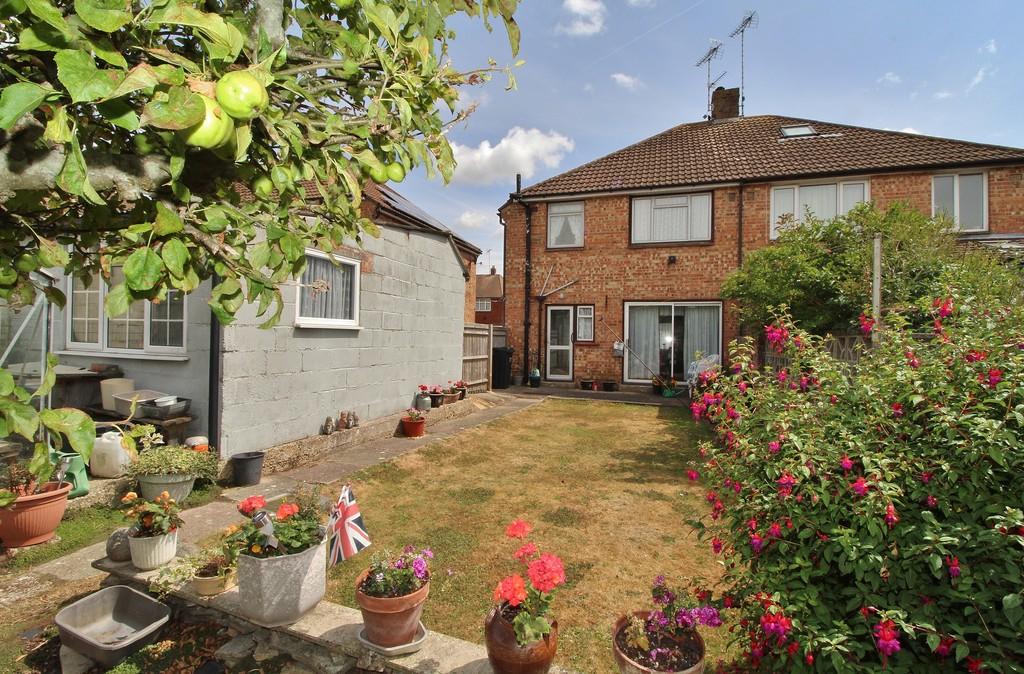 3 bedroom semidetached house for sale in Penhurst Road, Bedhampton, PO9