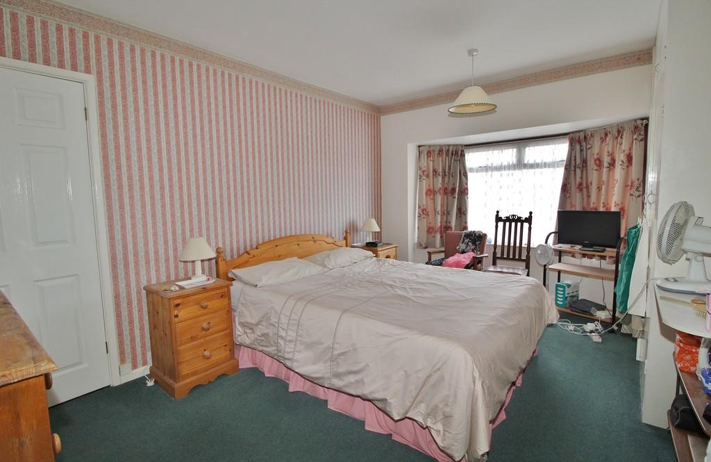 3 bedroom semidetached house for sale in Penhurst Road, Bedhampton, PO9