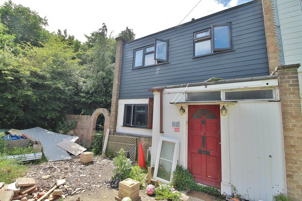 3 bedroom end of terrace house for sale in Juniper Square, Havant, PO9