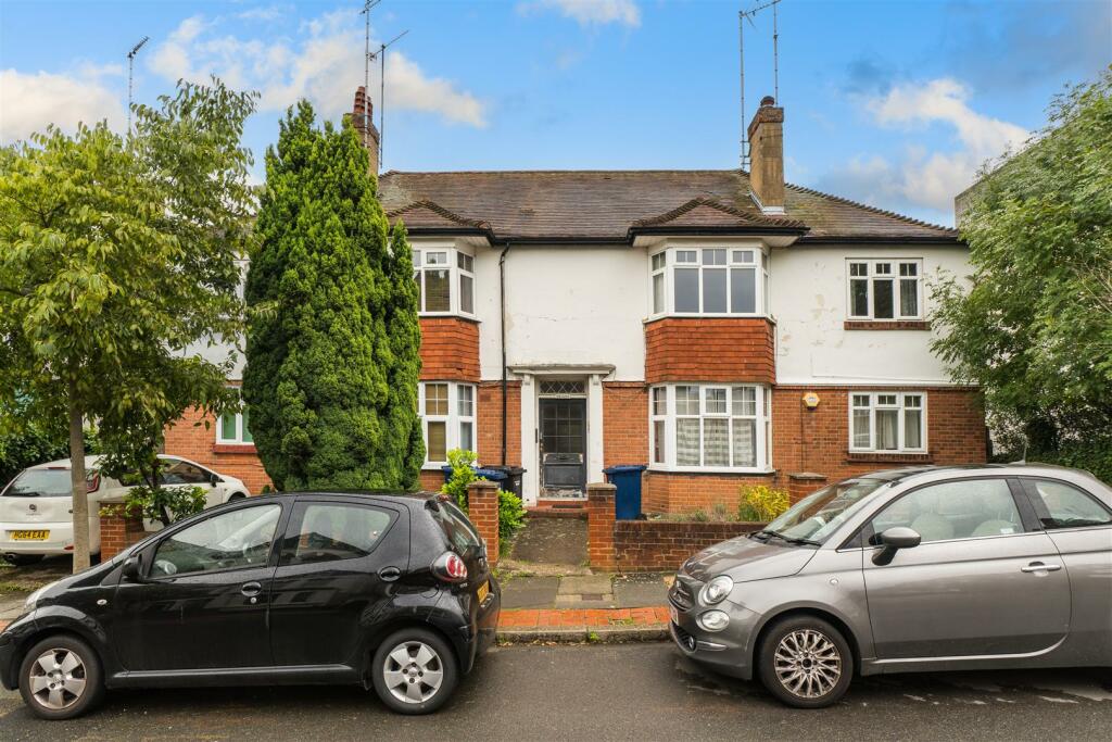 1 bedroom flat for sale in Elm Park Road, Finchley, N3