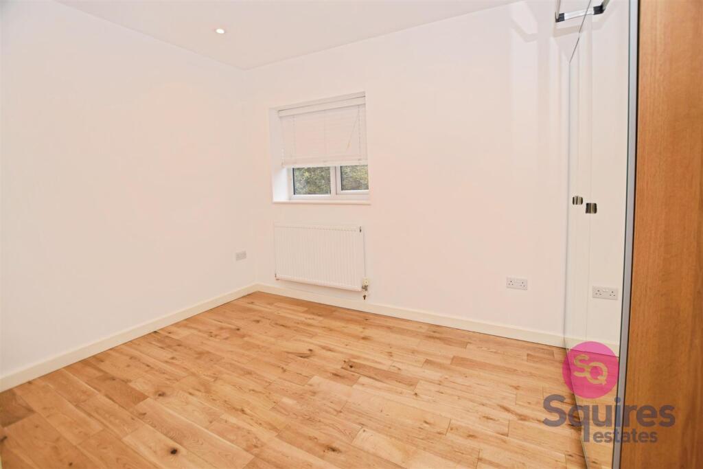 Main image of property: High Road, North Finchley