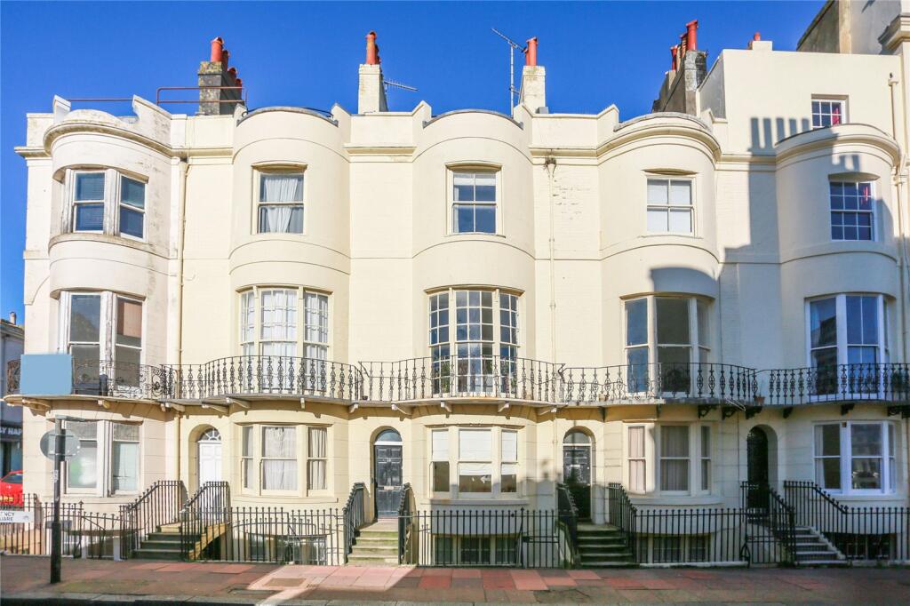 1 bedroom apartment for sale in Regency Square, Brighton, BN1