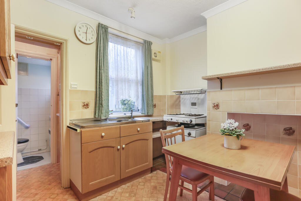 Additional property image - Vale Road, Portslade, Brighton, BN41