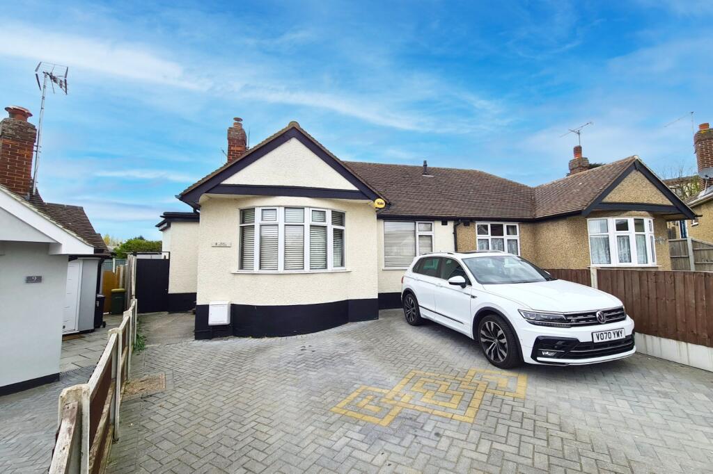 Main image of property: Humber Close, Rayleigh, Essex, SS6