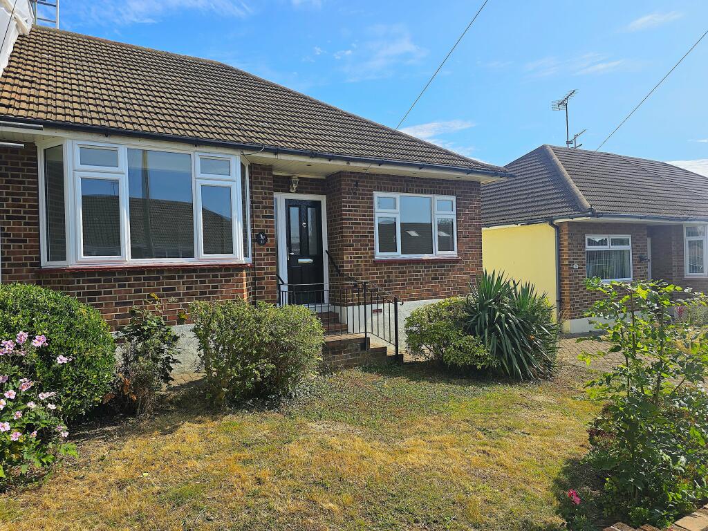 Main image of property: Nevern Road, Rayleigh, Essex