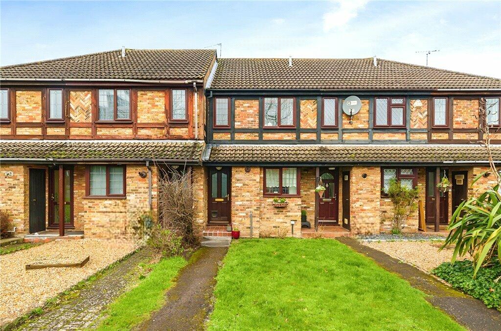 2 bedroom terraced house for sale in Daventry Court, Bracknell