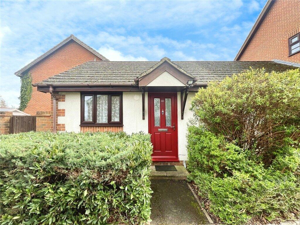 1 bedroom bungalow for sale in Northumberland Close, Warfield