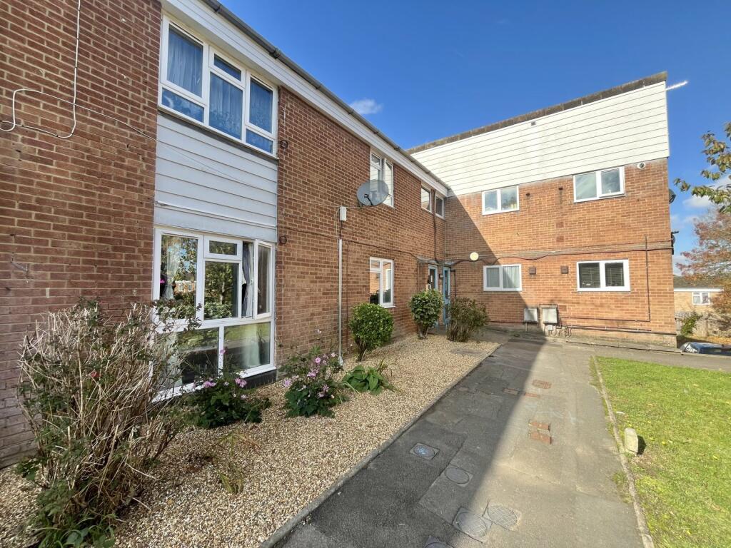 1 bedroom apartment for sale in Lydney, Bracknell, Berkshire, RG12