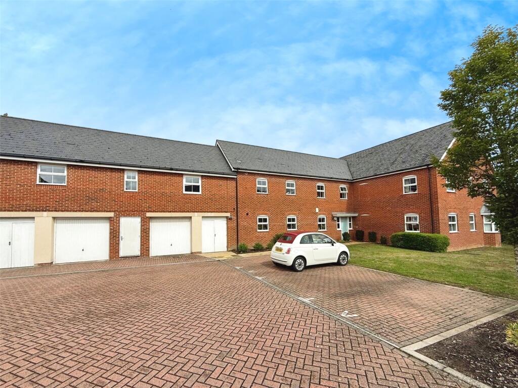 Main image of property: Woodcock Chase, Bracknell, Berkshire