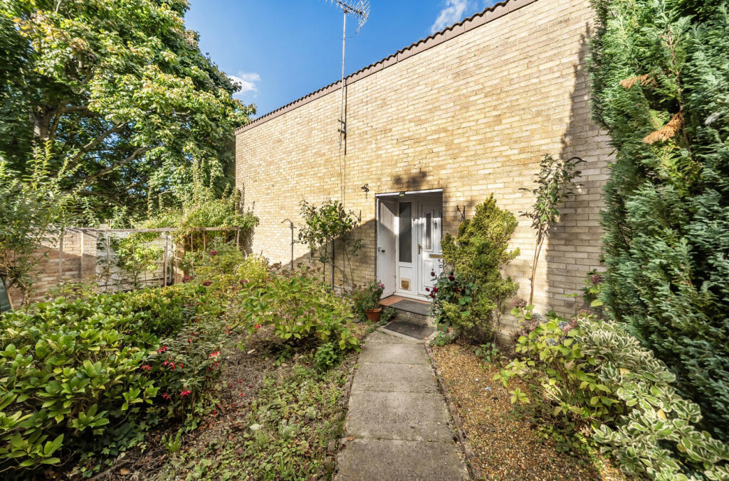 Main image of property: Juniper, Birch Hill, Bracknell