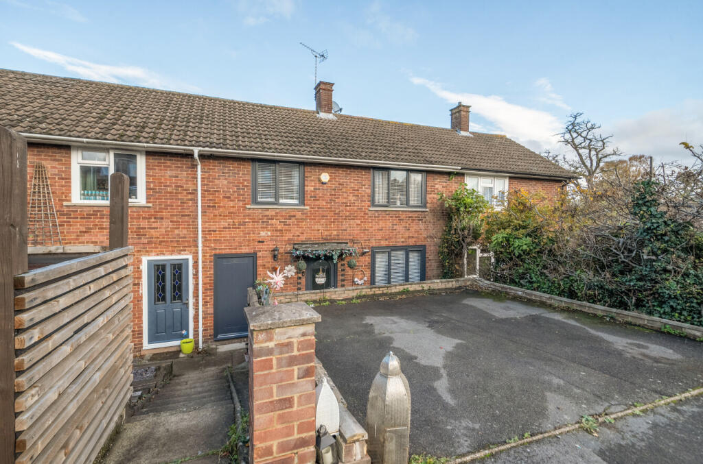 Main image of property: Pendine Place, Bracknell, Berkshire