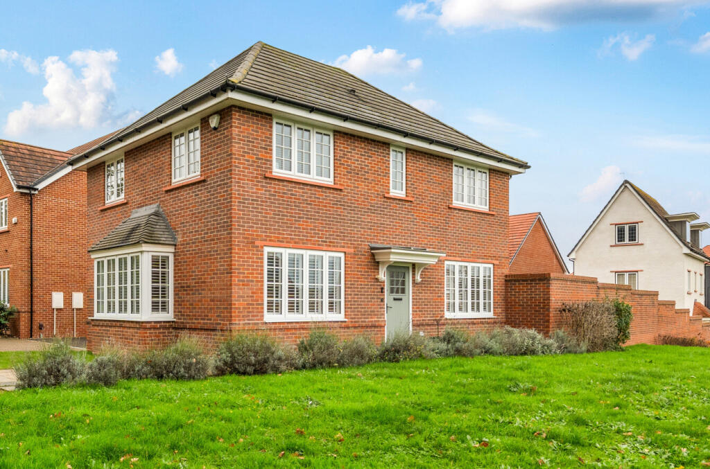 Main image of property: Waterville Mead, Binfield, Bracknell