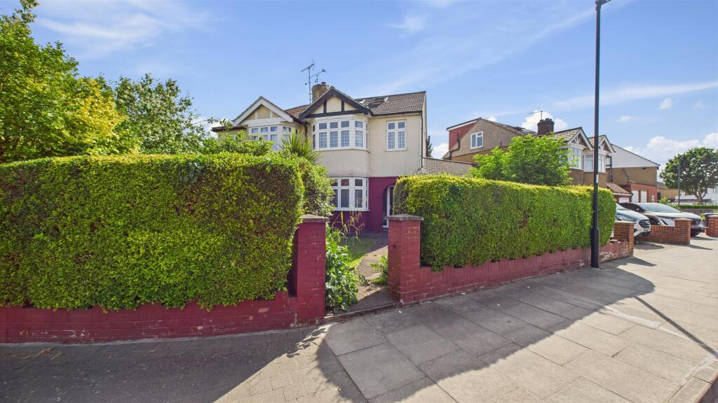 Main image of property: Fillebrook Avenue, EN1