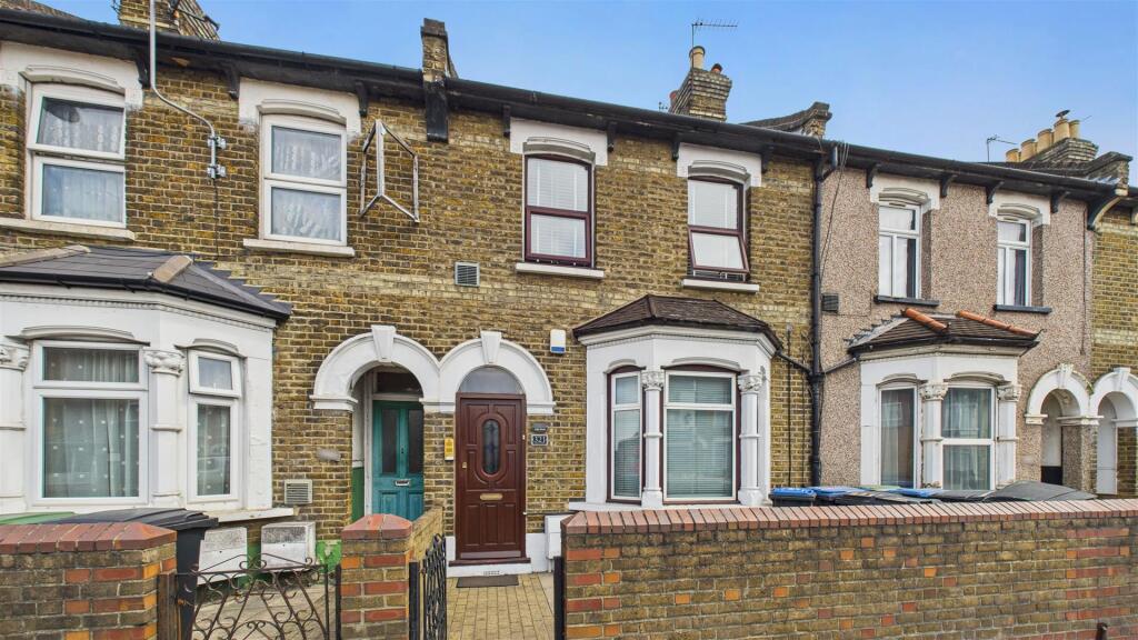 Main image of property: High Street, Enfield, EN3
