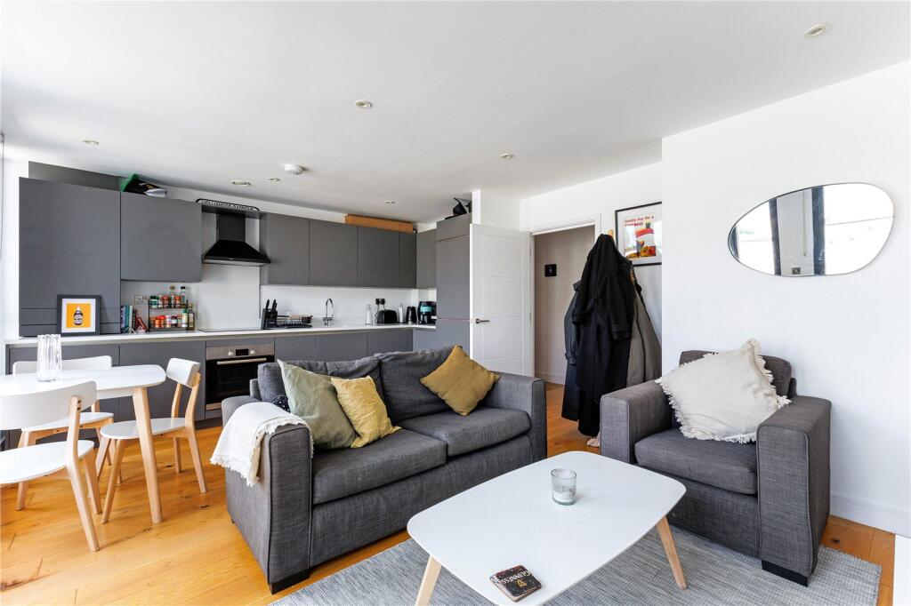 Main image of property: Tyssen Street, London, E8