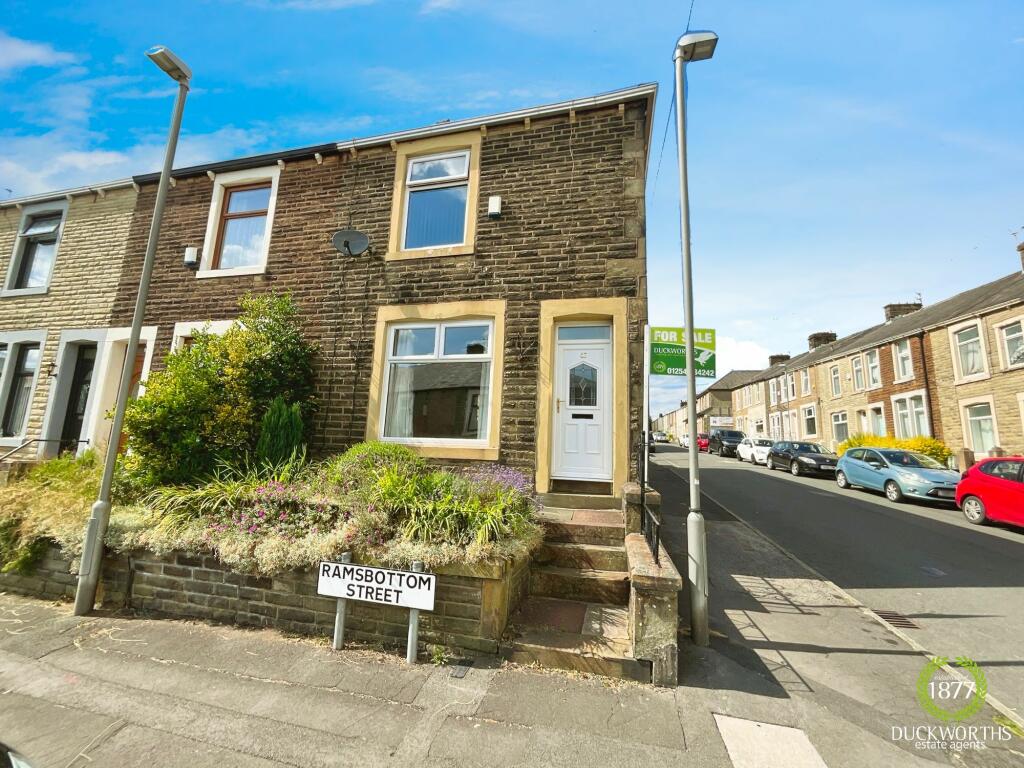 3 bedroom end of terrace house for sale in Ramsbottom Street