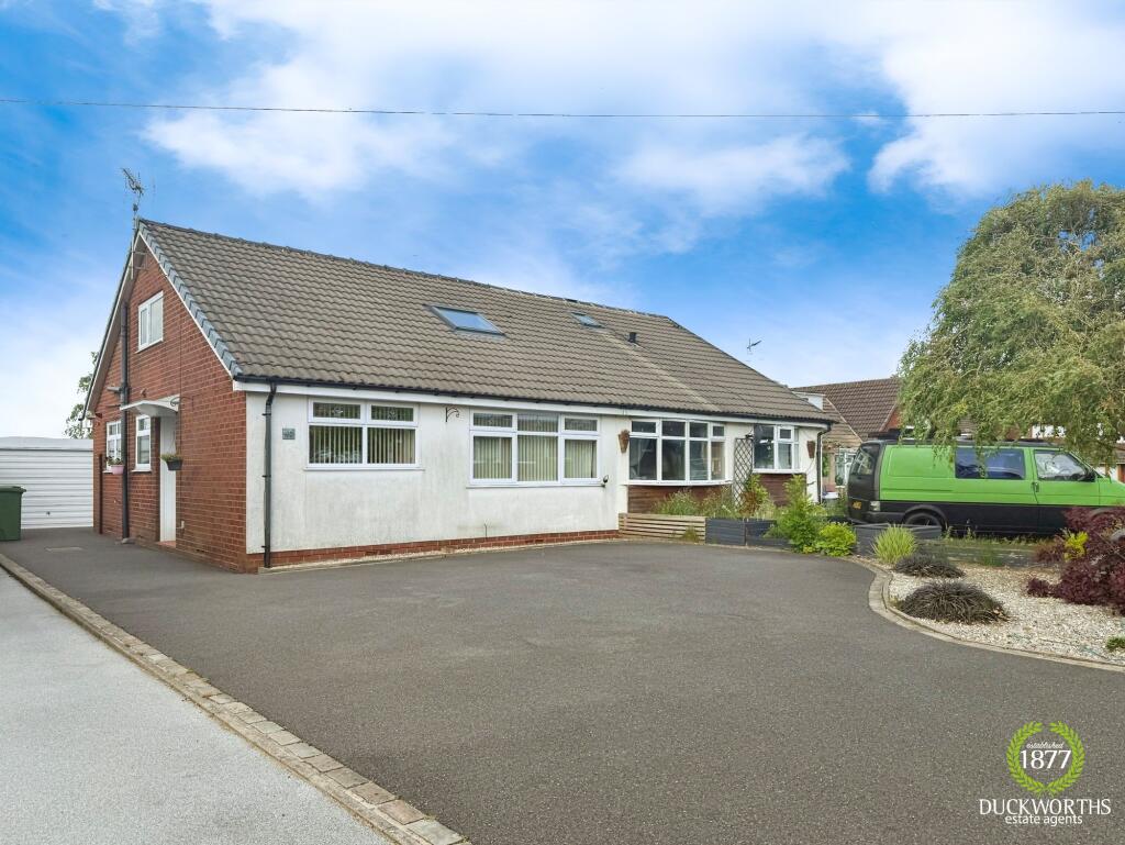 Main image of property: Lynwood Avenue, Clayton Le Moors, BB5
