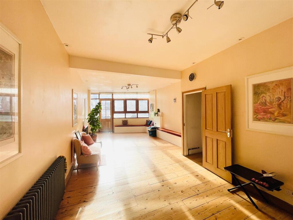 Main image of property: For Sale Mixed Use, Commercial & Residential, Forest Road, London