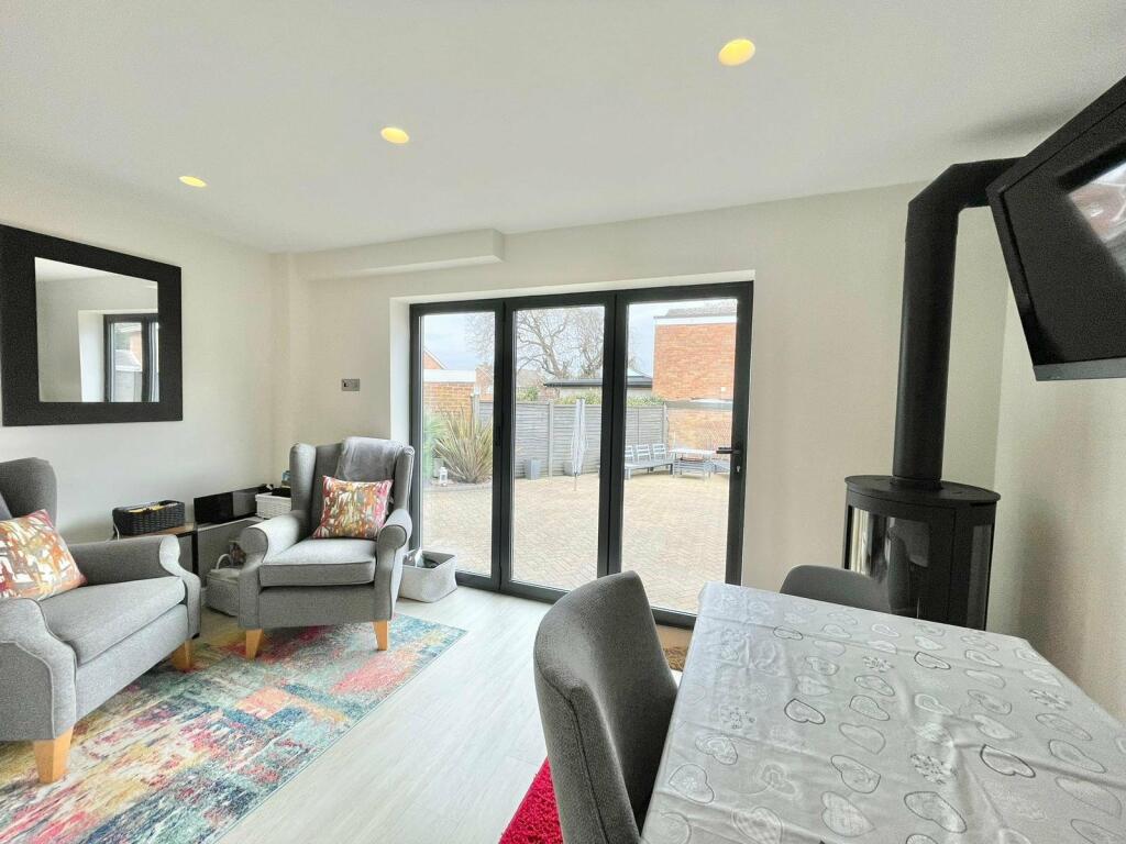 4 bedroom detached house for sale in Coppice Gardens, Yateley