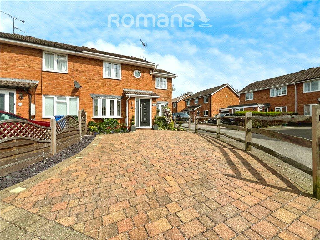3 bedroom semidetached house for sale in Hopeman Close, College Town