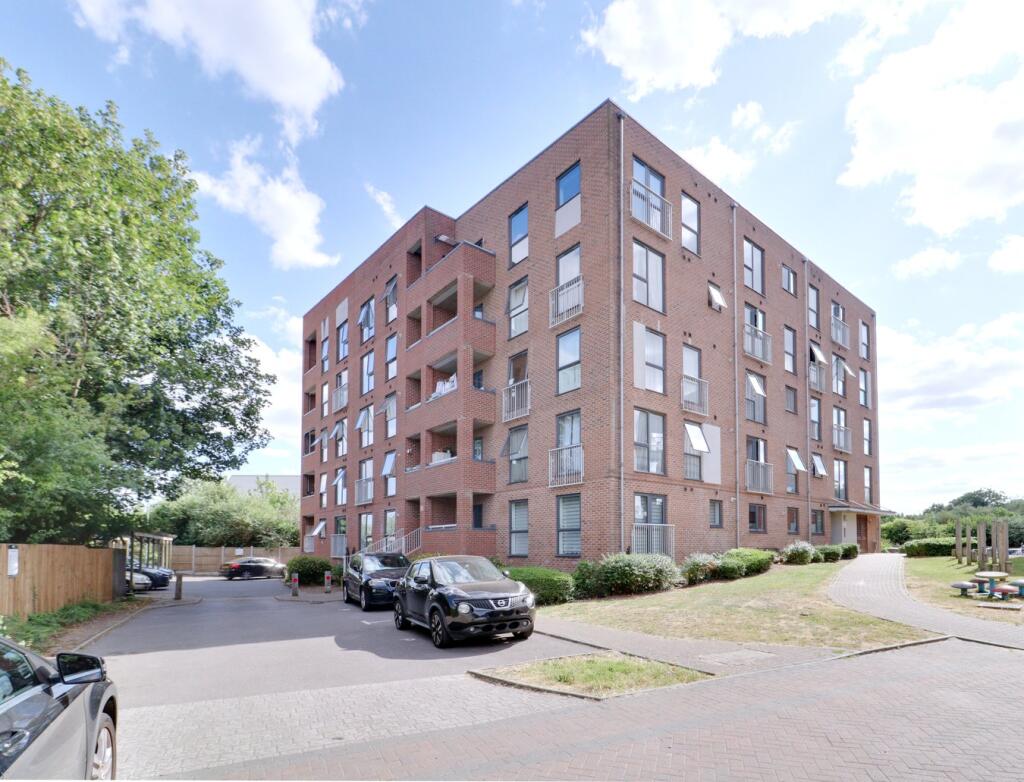 2 bedroom flat