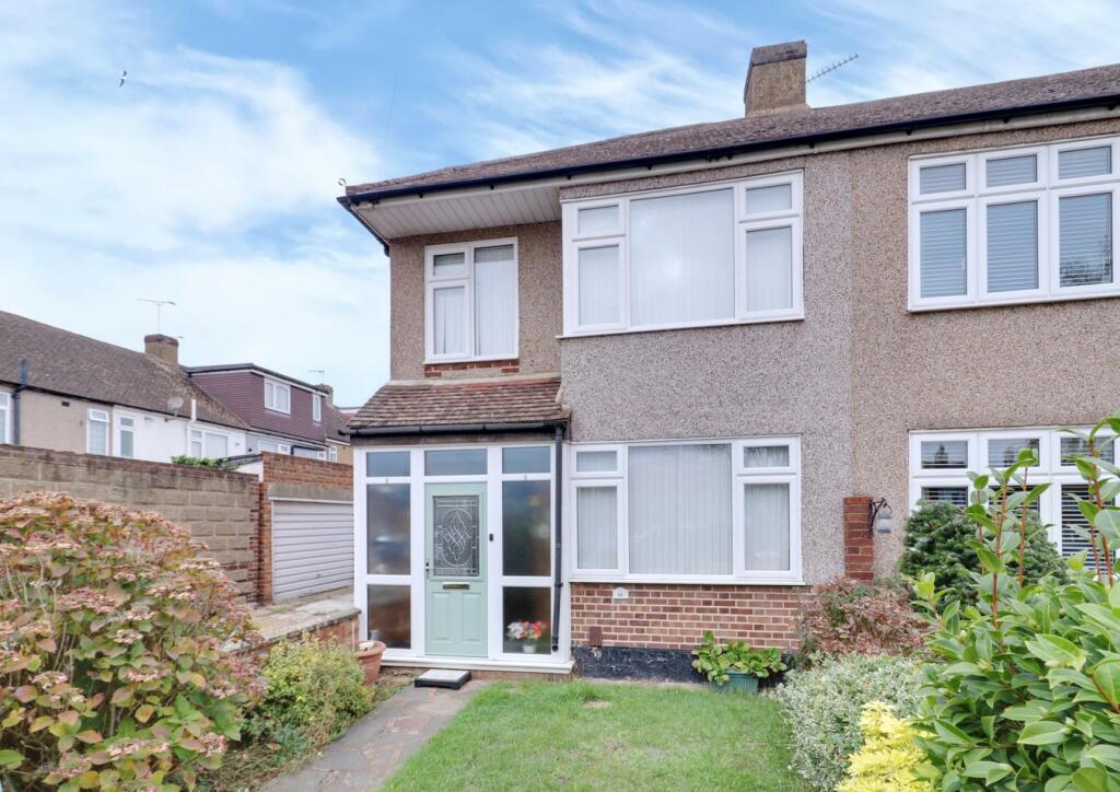 Main image of property: Stanford Gardens, Aveley, RM15