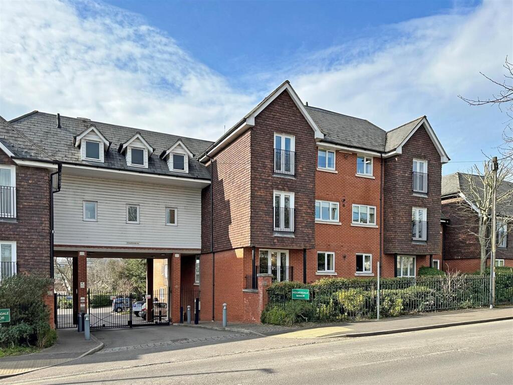 Main image of property: 89 Ladbroke Road, Redhill