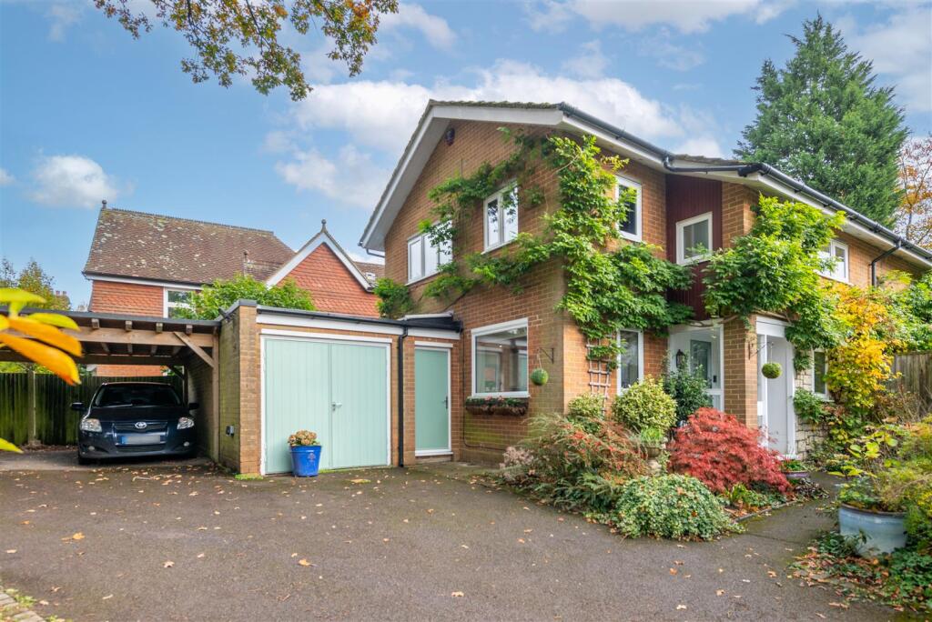 Main image of property: Croydon Road, Reigate