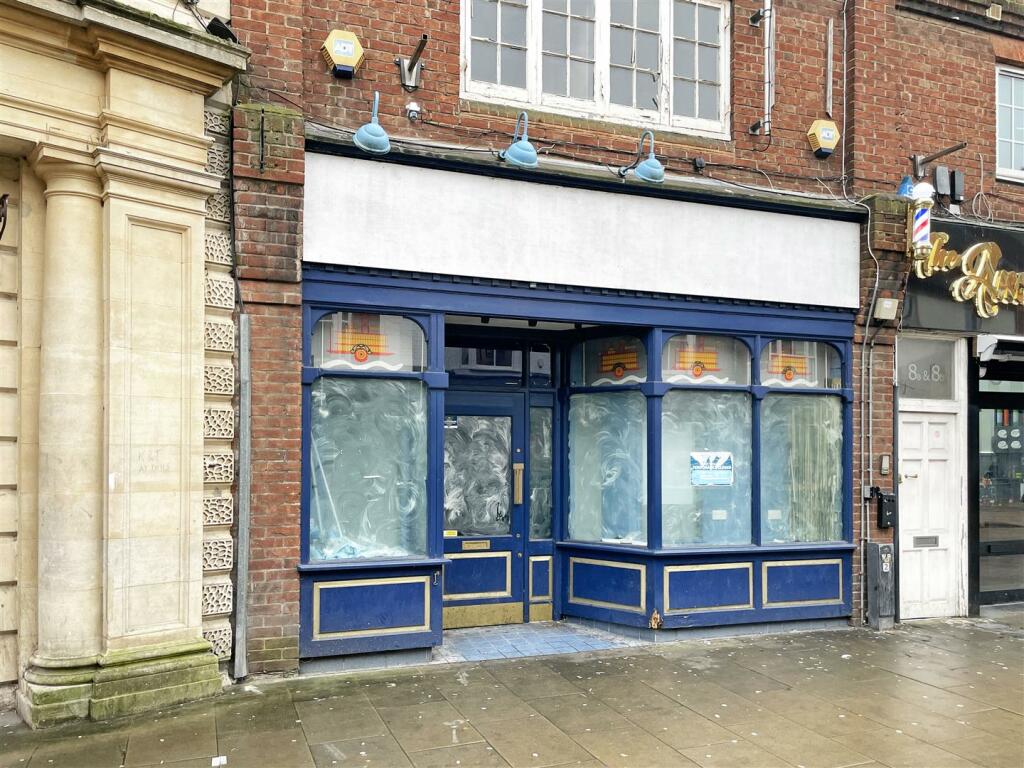 Commercial property for sale in Kingsbury, Aylesbury, HP20