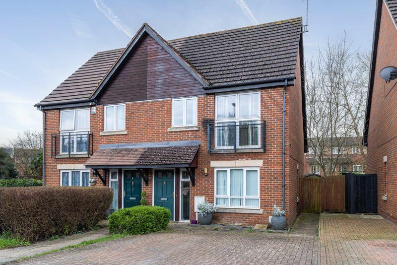 3 bedroom semidetached house for sale in Windrush Close, Downhead Park